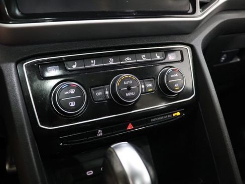 Used 2021 Volkswagen Atlas Cross Sport SEL Premium R-Line AWD/4WD image 28