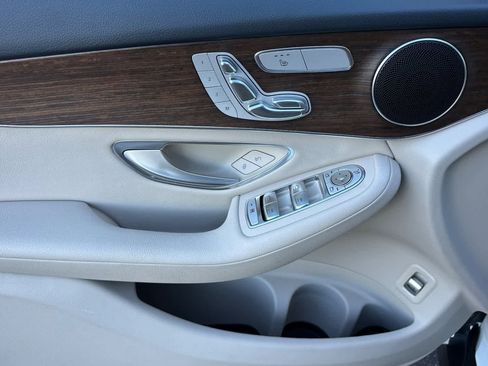 Certified 2022 Mercedes-Benz GLC 300 4MATIC image 10