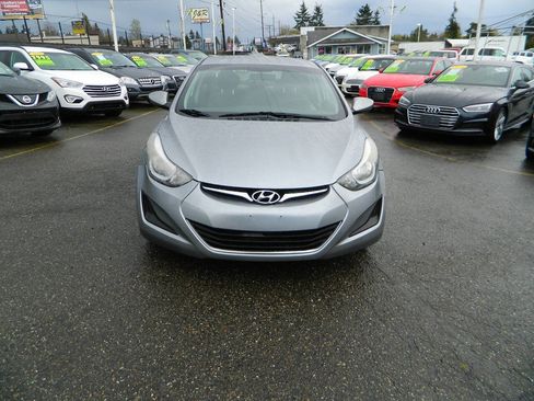 Used 2016 Hyundai Elantra SE image 3