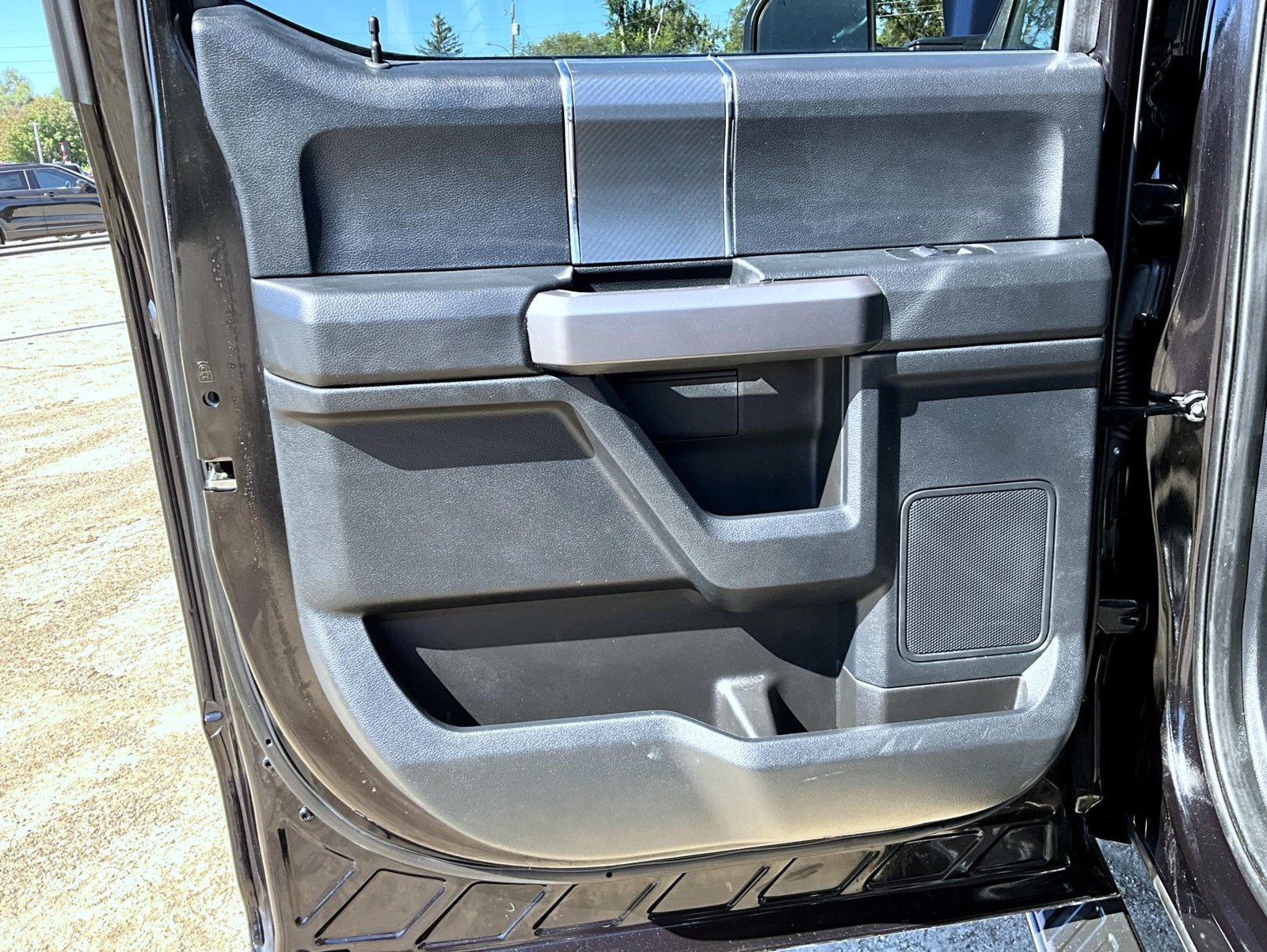 Used 2020 Ford F150 XLT w/ Equipment Group 302A Luxury AWD/4WD image 25