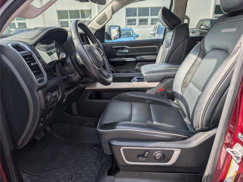 Used 2022 RAM 1500 Laramie AWD/4WD image 16