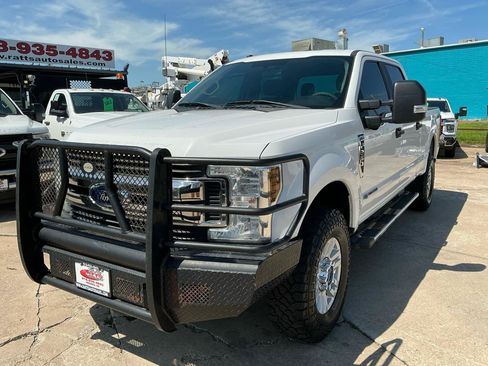 Used 2019 Ford F250 XL w/ STX Appearance Package AWD/4WD image 2