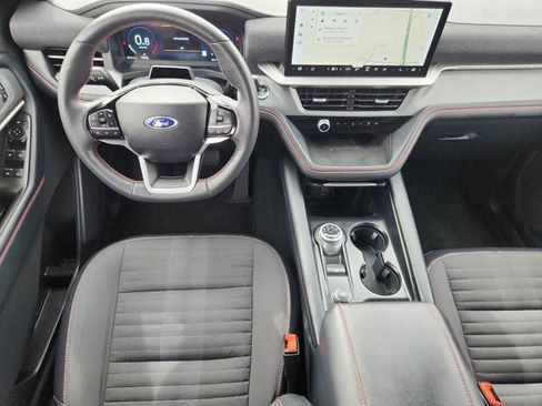 Certified 2025 Ford Explorer ST-Line w/ ST-Line Street Pack AWD/4WD image 10