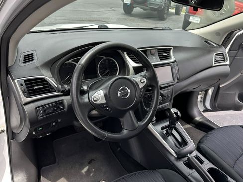 Used 2019 Nissan Sentra SV FWD image 25