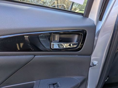 Used 2024 Mitsubishi Eclipse Cross SE image 25