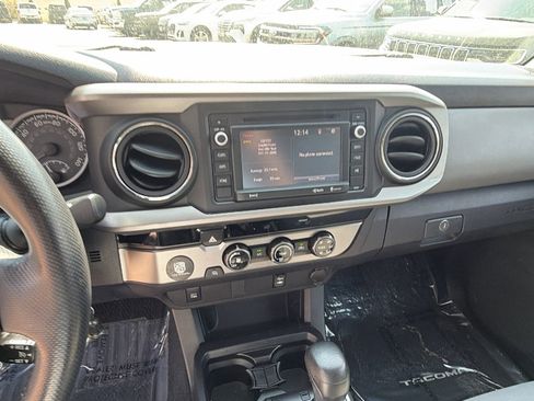 Used 2017 Toyota Tacoma SR5 w/ Tow Package image 31