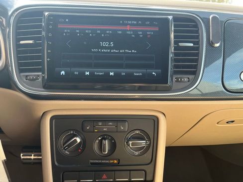 Used 2013 Volkswagen Beetle 2.0T FWD image 12