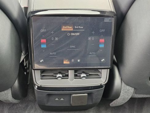 New 2027 Cadillac Vistiq Luxury AWD/4WD image 19