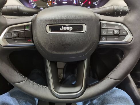 Used 2024 Jeep Compass Limited w/ Sun and Sound Group AWD/4WD image 20