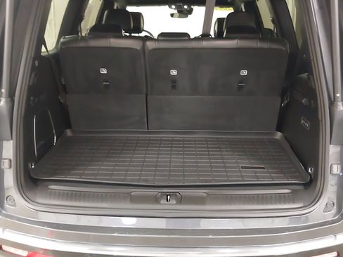 Used 2022 Jeep Wagoneer Series II w/ Convenience Group I AWD/4WD image 26
