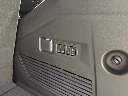 New 2026 GMC Yukon Elevation w/ Elevation Premium Package image 9