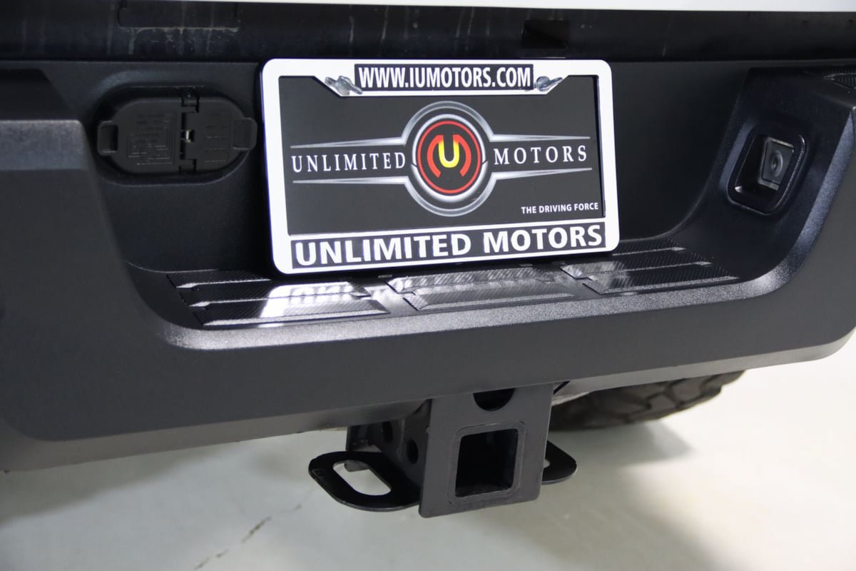 Used 2024 Toyota Tacoma TRD Off-Road AWD/4WD image 4