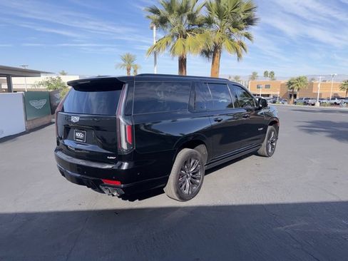 Used 2023 Cadillac Escalade ESV V w/ LPO, ONYX Package image 6