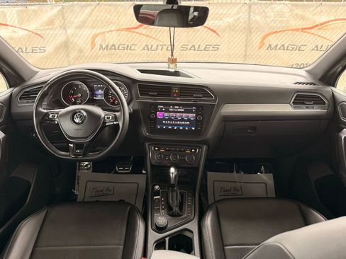 Used 2021 Volkswagen Tiguan SE R-Line image 27