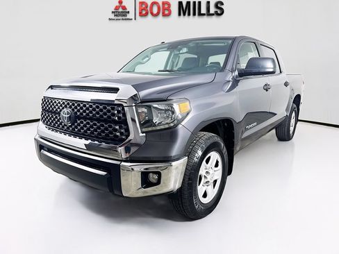Used 2018 Toyota Tundra SR5 w/ SR5 Upgrade Package RWD image 3