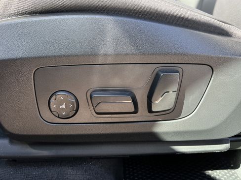 Used 2025 BMW X1 xDrive28i image 38