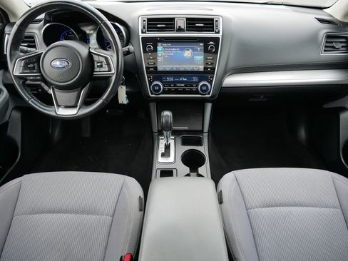 Used 2018 Subaru Outback 2.5i Premium image 10