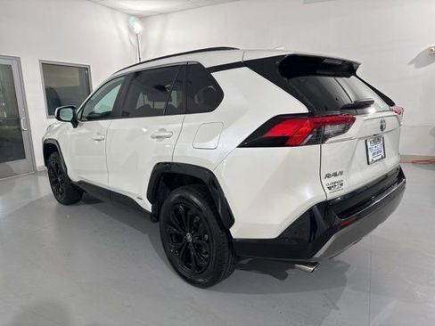 Used 2022 Toyota RAV4 SE AWD/4WD image 6
