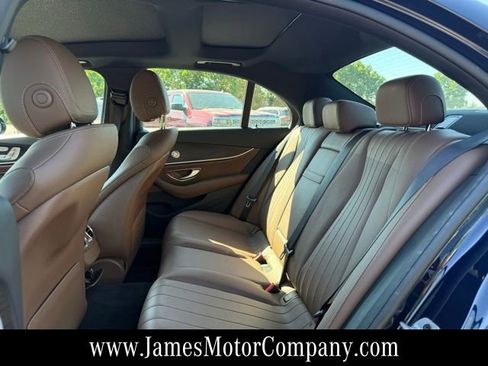 Used 2019 Mercedes-Benz E 300 4MATIC image 17
