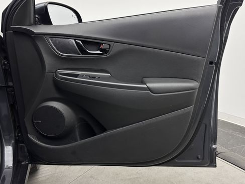 Used 2019 Hyundai Kona Limited image 38