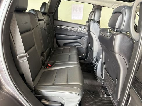 Used 2017 Jeep Grand Cherokee Summit w/ Platinum Series Group AWD/4WD image 30