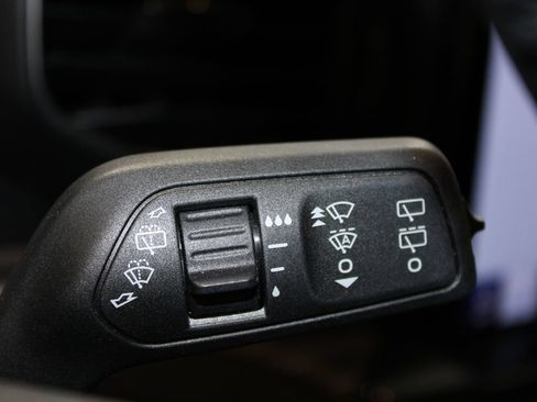 Used 2023 Ford Explorer Limited w/ Limited Technology Package RWD image 50