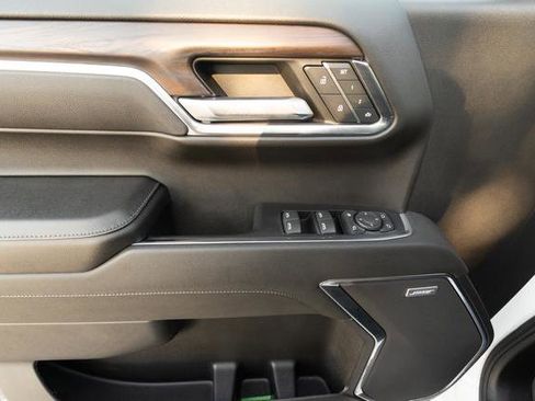 Used 2023 GMC Sierra 1500 SLT w/ SLT Premium Package image 16