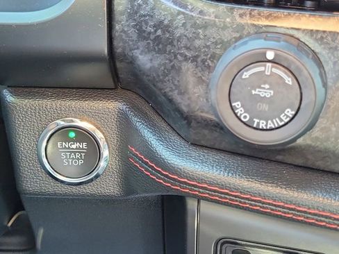 Certified 2022 Ford Expedition Limited image 12