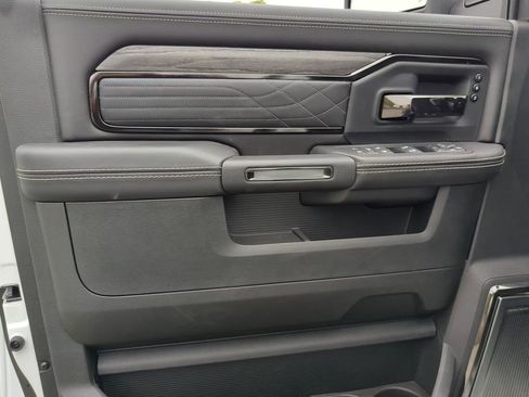 New 2026 RAM 2500 Limited AWD/4WD image 21