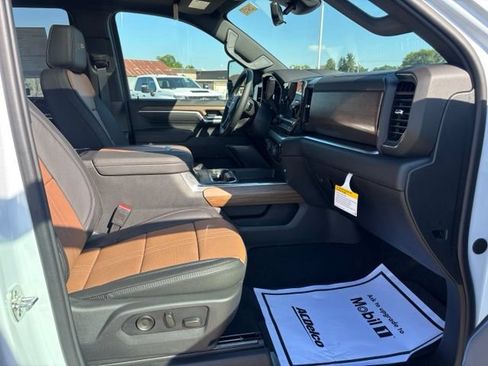 New 2026 Chevrolet Silverado 2500 High Country w/ High Country Premium Package AWD/4WD image 24