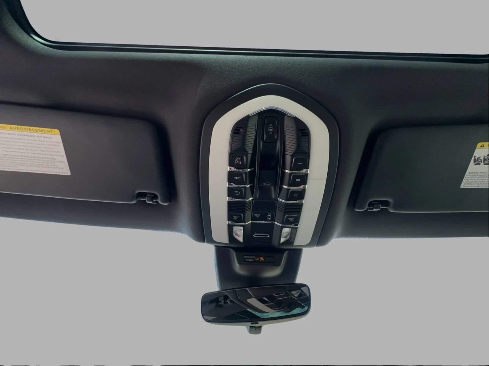 Used 2019 Porsche Macan AWD/4WD image 27