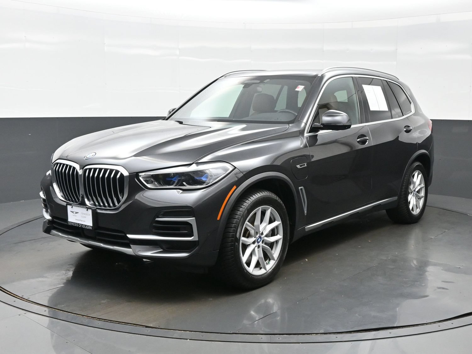 Used 2023 BMW X5 xDrive45e AWD/4WD image 2