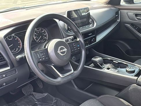 Used 2023 Nissan Rogue SV image 19