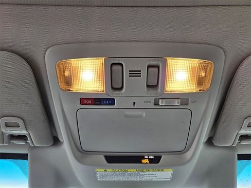 Used 2018 Subaru Legacy 2.5i Limited image 18