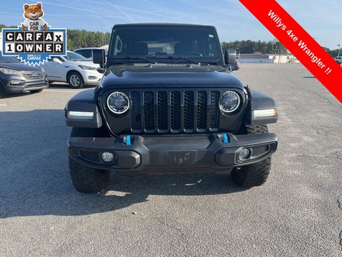 Used 2023 Jeep Wrangler Unlimited w/ Cold Weather Group image 8