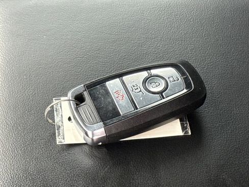 Used 2024 Ford Explorer XLT image 54