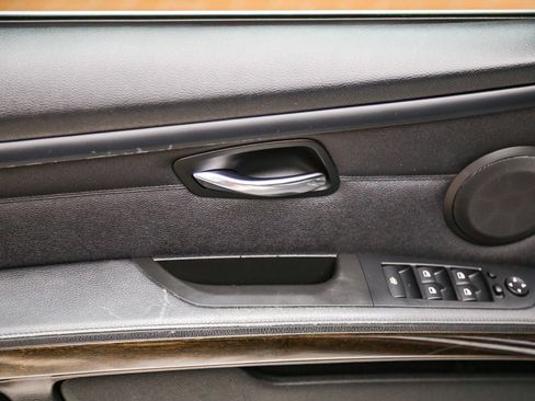 Used 2013 BMW 328i Convertible RWD image 23