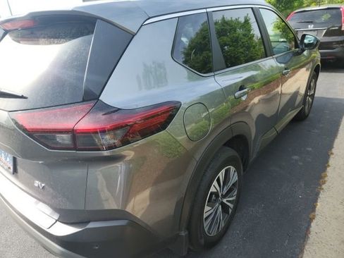 Used 2023 Nissan Rogue SV w/ SV Premium B Package image 11