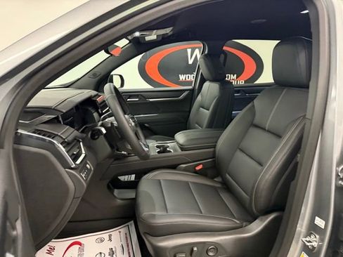 New 2026 GMC Acadia Elevation w/ Black Edition FWD image 12