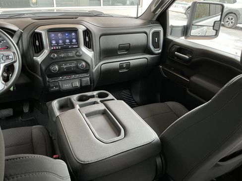 Used 2021 Chevrolet Silverado 2500 LT image 16