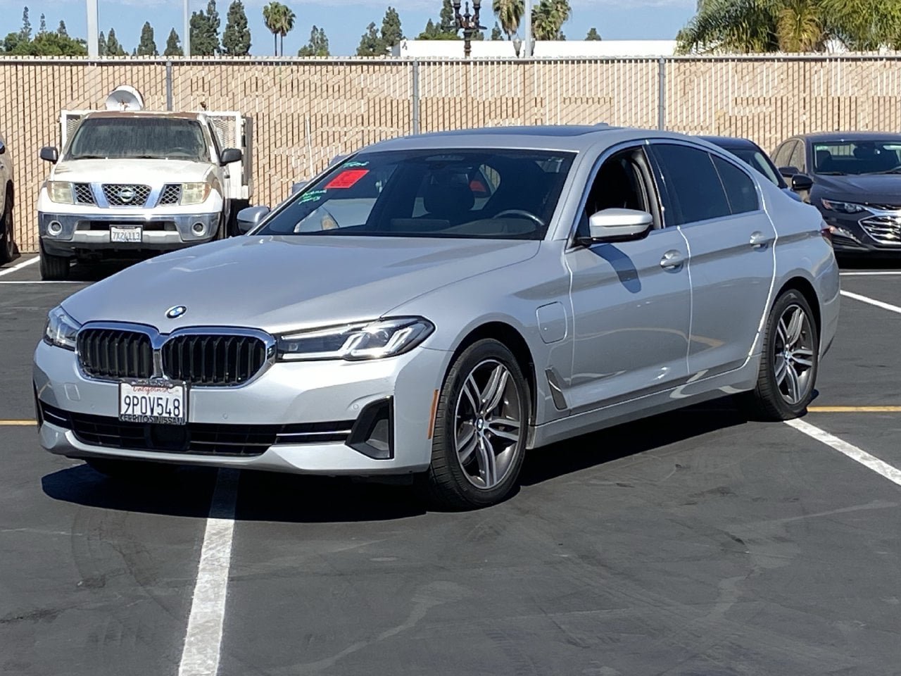 Used 2021 BMW 530e w/ Premium Package RWD image 2