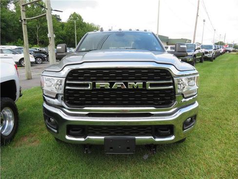Used 2024 RAM 3500 Big Horn AWD/4WD image 17