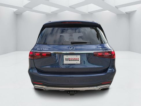 Used 2024 Mercedes-Benz GLS 580 4MATIC image 4