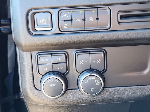 Used 2023 Chevrolet Tahoe LS image 9