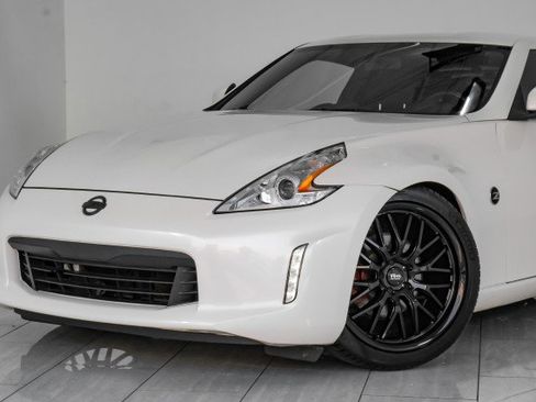 Used 2017 Nissan 370Z Touring Sport image 48