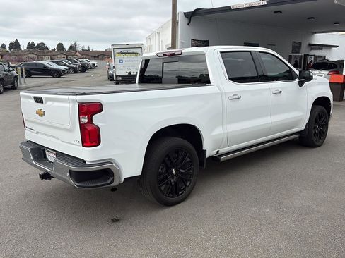 Used 2022 Chevrolet Silverado 1500 LTZ w/ Technology Package image 3