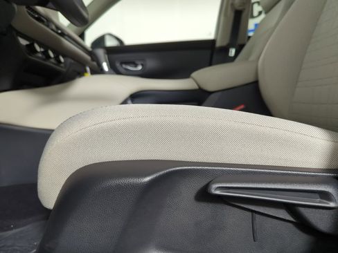 New 2026 Honda HR-V LX image 22