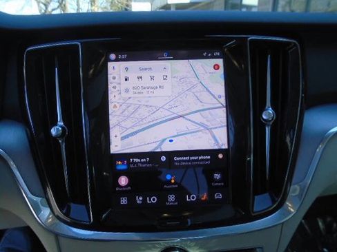 Used 2025 Volvo S60 B5 Core image 13