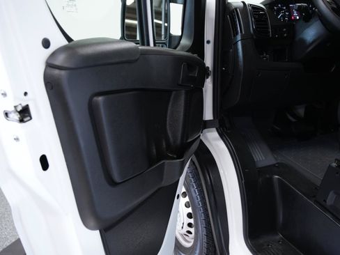 Used 2025 RAM ProMaster 2500 w/ Convenience Group FWD image 26