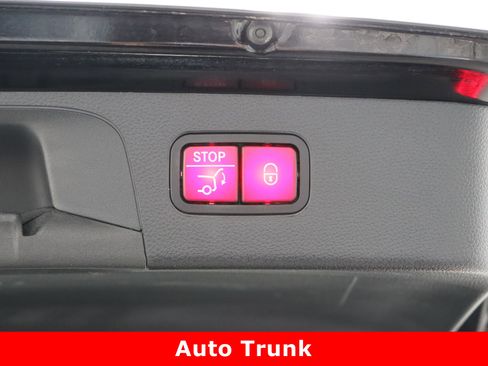 Used 2021 Mercedes-Benz GLC 300 image 35